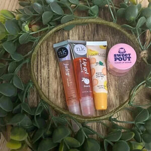 🆕Peach Lipcare Bundle 4pc🆕